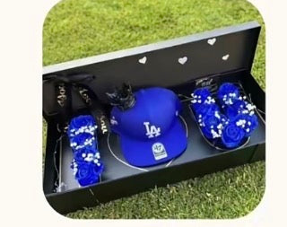 Caja de amor Rosa y Gorras