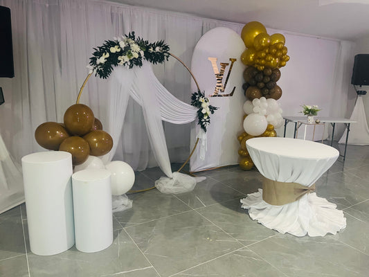 Decoración de tela y globos
